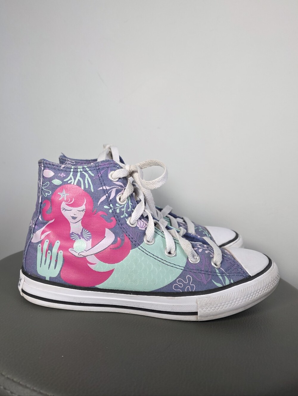 Converse Chuck Taylor Little Mermaid Ariel High Top Sneakers Youth US 2.5 Purple